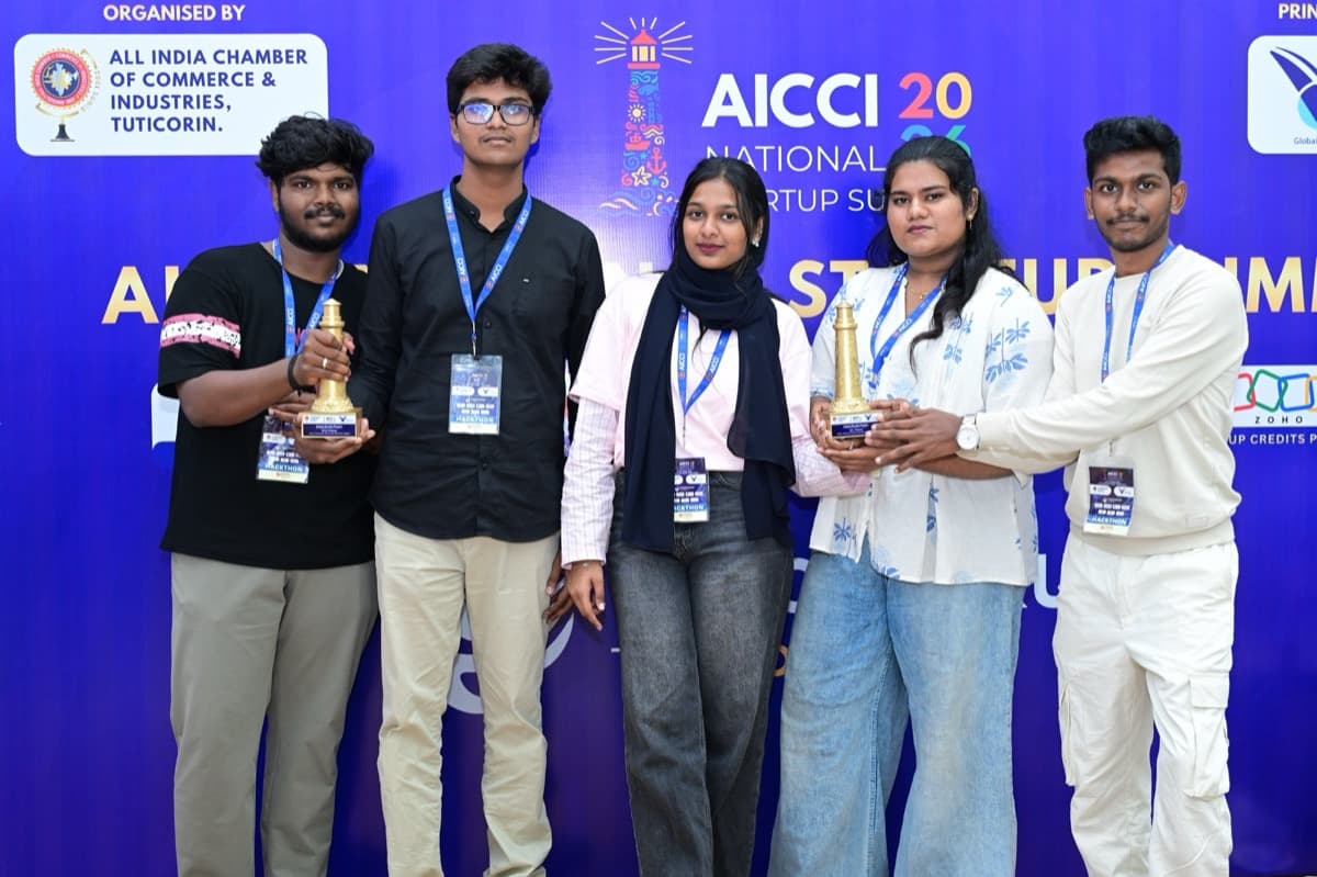 S4S students winning a hackathon competition